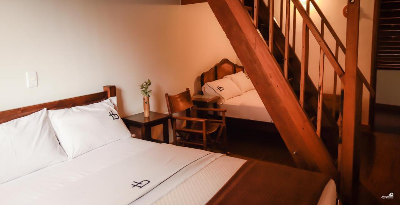Ecohotel Bordones Isnos ภายนอก รูปภาพ